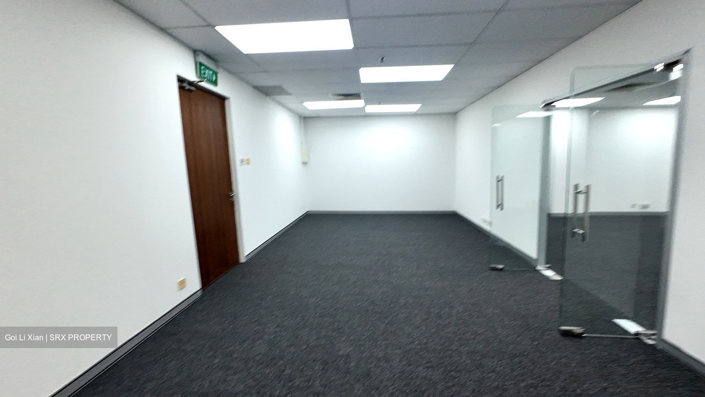 Clementi Loop (D5), Warehouse #593333741